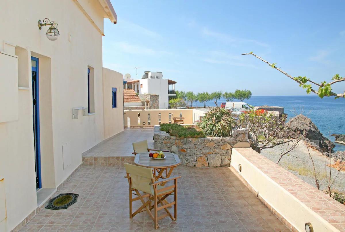 On The Beach Apartments Khóra Sfakíon Eksteriør bilde
