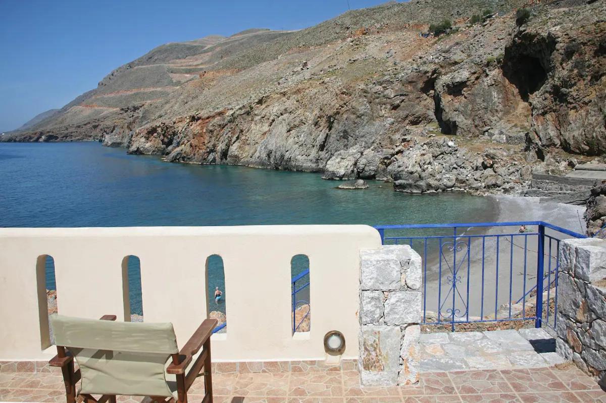 On The Beach Apartments Khóra Sfakíon Eksteriør bilde