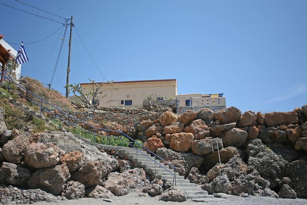On The Beach Apartments Khóra Sfakíon Eksteriør bilde